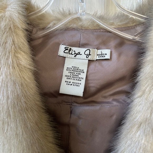 Eliza J Faux Fur Capelet – Size Large – Vintage-Inspired - Picture 7 of 10
